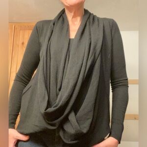 NWT Garnet Hill Women's Black Small 100% Merino sweater